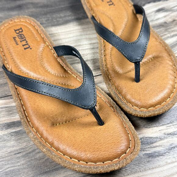 NIB Born Basic Maite 7M Black Leather Flip Flops Comfort Flat Thong Sandals - Picture 3 of 11